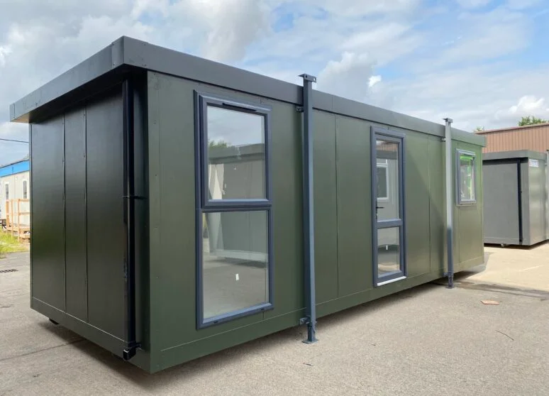 24′ x 10′ Jackleg Cabin – gebrauchsfertige modulare Lösung