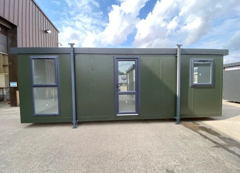 24′ x 10′ Jackleg Cabin – gebrauchsfertige modulare Lösung – Bild 3