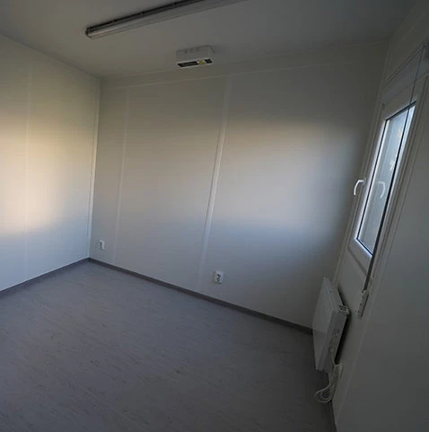 Bürocontainer /6×3 Meter mit Fenstern auf der langen rechten Seite – Bild 2