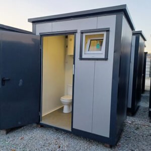 Sanitär-WC-Duschkabine mit Boiler und Kippfenster
